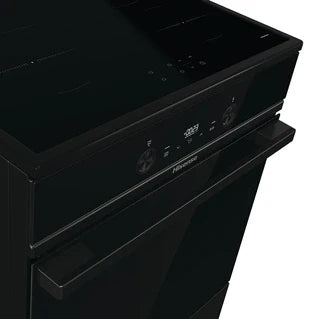 Cuisinière induction Hisense HEITS5D70BPMPG